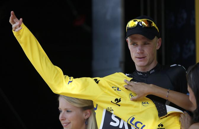 Chris Froome ha conservato la maglia gialla, controllando gli attacchi dello spagnolo Contador. Reuters